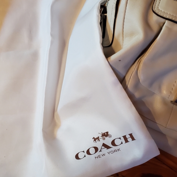 Coach purse and wallet with storage bag. - Picture 7 of 7